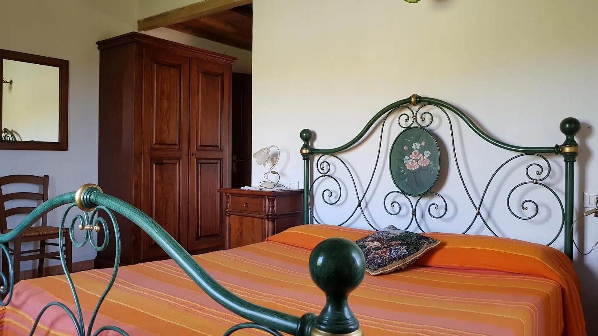Farm stay Agriturismo Bio Le 4 Stagioni Villa Porrona Italy